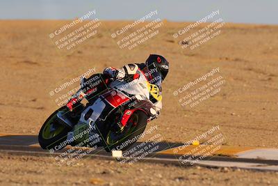 media/Dec-16-2023-CVMA (Sat) [[bb38a358a2]]/Race 13 Amateur Supersport Middleweight/